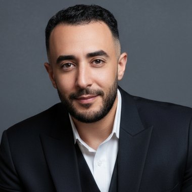 Elias K. - Freelance Fractional Cmo