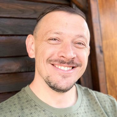 Johann E. - Freelance Art Director