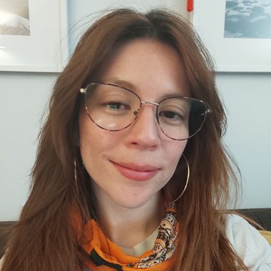 Elizabeth G. - Freelance Artist