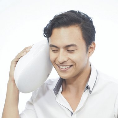 Aron M. - Freelance Graphic Designer