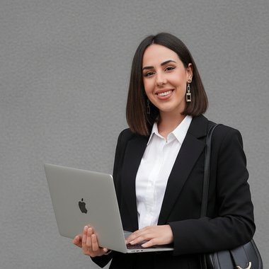 Maria L. - Freelance Illustrator