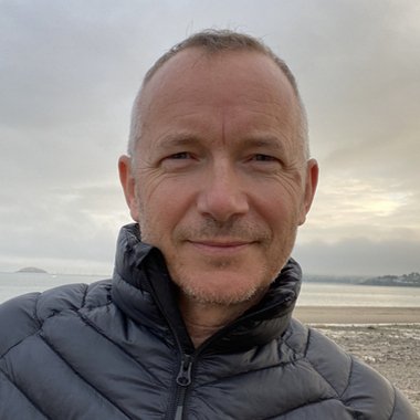 Simon T. - Freelance Marketing Strategist