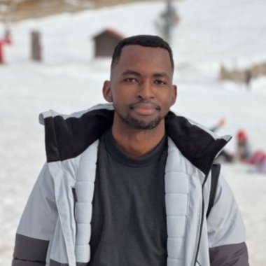 Dereck M. - Freelance Co Writer