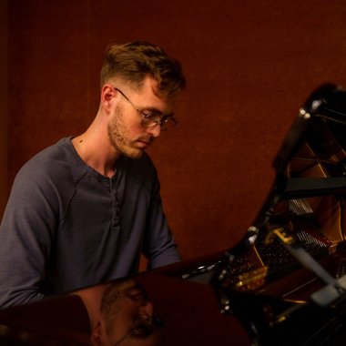 Charlie W. - Freelance Music Composer