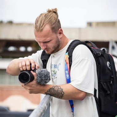 Daniel L. - Freelance Social Media Manager