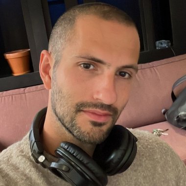 Simon H. - Freelance Mastering Engineer