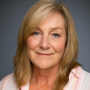 Cindy S. - Freelance Graphic Designer