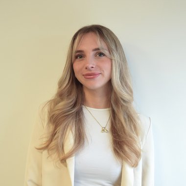 Alexandra V. - Freelance Digital Marketer