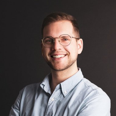 Melvin F. - Freelance Social Media Manager