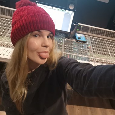 RebeccaMac - Freelance Dancer