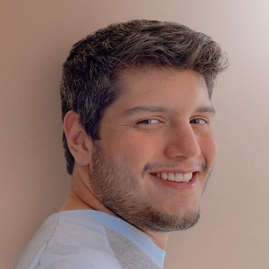 Carlos C. - Freelance Graphic Designer