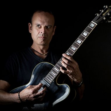 Carlos L. - Freelance Music Producer