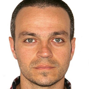 Diego P. - Freelance Presentation Designer