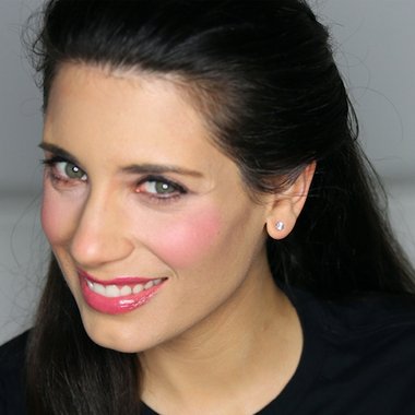 Marlo G. - Freelance Brand Designer