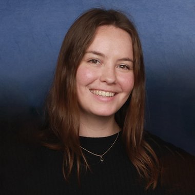 Gwen D. - Freelance Graphic Designer