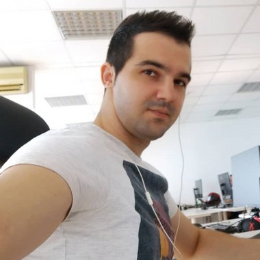 Mensur D. - Freelance App Developer