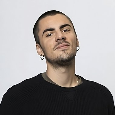 Mario R. - Freelance Copywriter