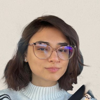 Miruna M. - Freelance Web Developer