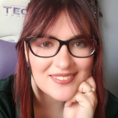 Abby D. - Freelance Graphic Designer