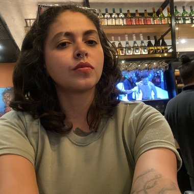 Rafaela S. - Freelance Graphic Designer