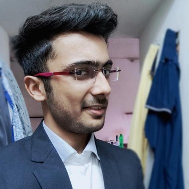 create r. - Freelance Graphic Designer