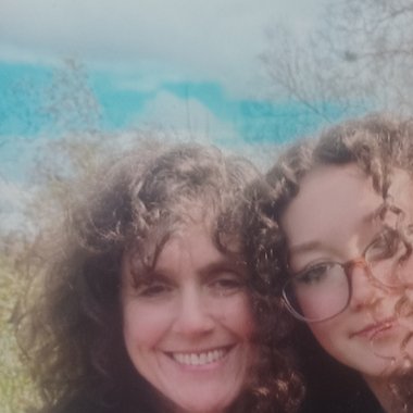 Ellie - Freelance Illustrator