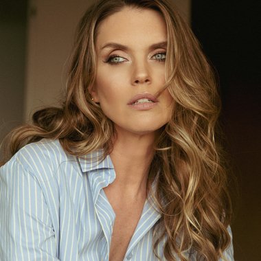 Marília M. - Freelance Voiceover Artist