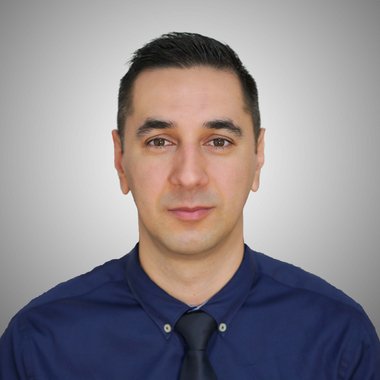 diniulian - Freelance Graphic Designer