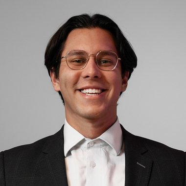 Alan S. - Freelance Brand Designer