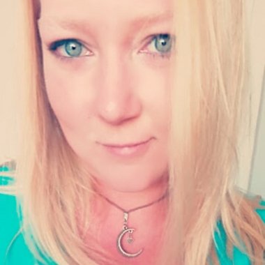 Zoe L. - Freelance Digital Marketer