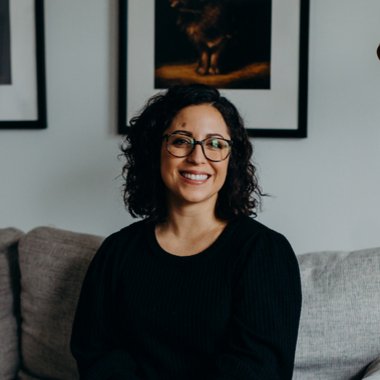 Natalia T. - Freelance Graphic Designer