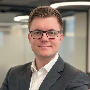 Stefan V. - Freelance Web Developer