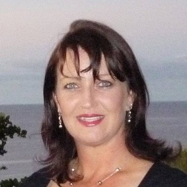 Anne H. - Freelance Brand Designer