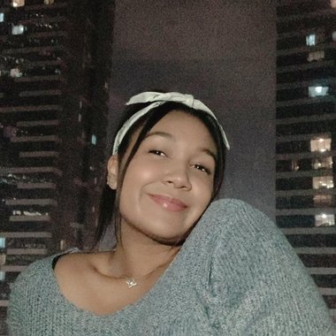 Lisa W. - Freelance Designer