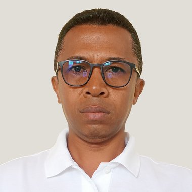 Assanaly R. - Freelance Brand Designer