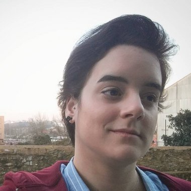 Helena W. - Freelance Ui Designer