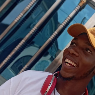 JonathanOsaghae - Freelance Screenwriter