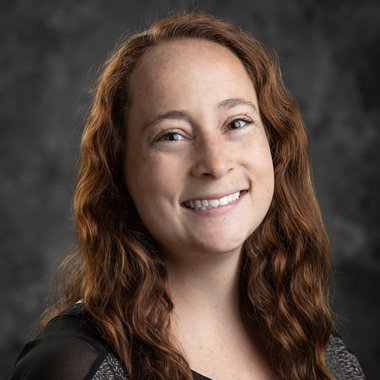 Jaclyn E. - Freelance Social Media Manager