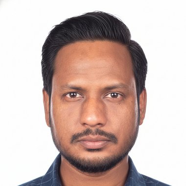Daniel A. - Freelance Graphic Designer
