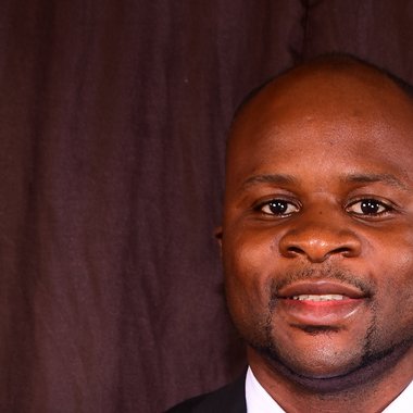 bnjini - Freelance Graphic Designer