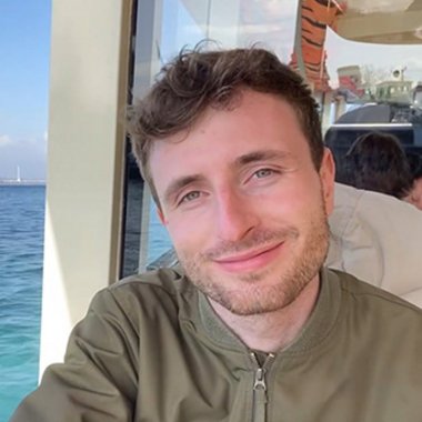 Alex F. - Freelance Web Designer