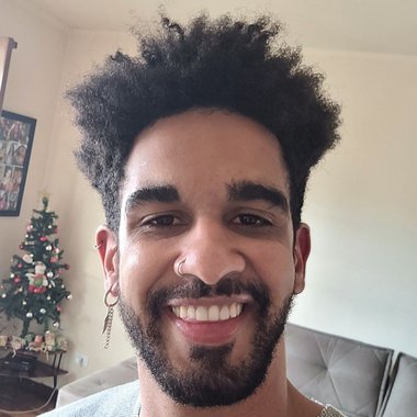 Leonardo C. - Freelance Web Developer