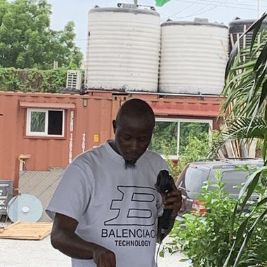 Celebrity P. - Freelance Mixing Engineer