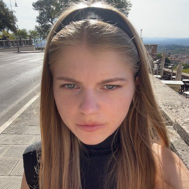 Simona S. - Freelance Comic Illustrator