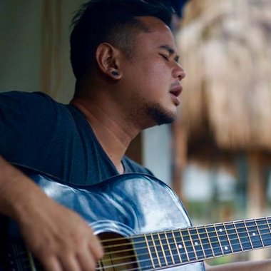 Julius L. - Freelance Motion Graphic Designer