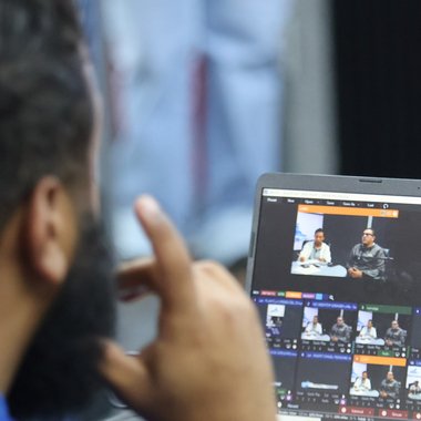 Jesus B. - Freelance Graphic Designer