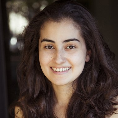 Ana O. - Freelance Motion Graphic Designer