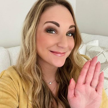 DebBEE13 - Freelance Digital Marketer