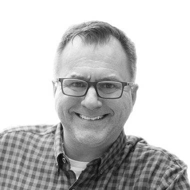 Richard B. - Freelance Social Media Manager