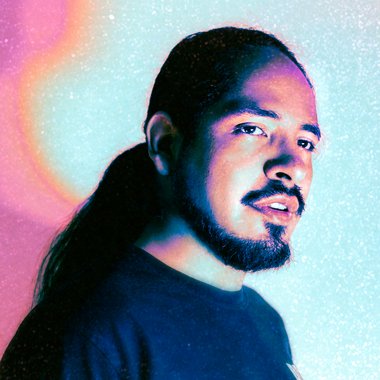 Ruben M. - Freelance Graphic Designer